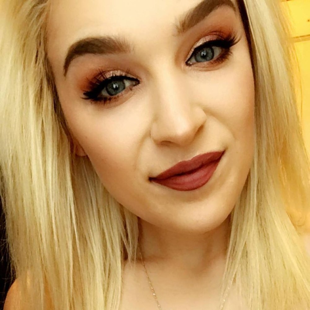 Meet your Posher, Deborah